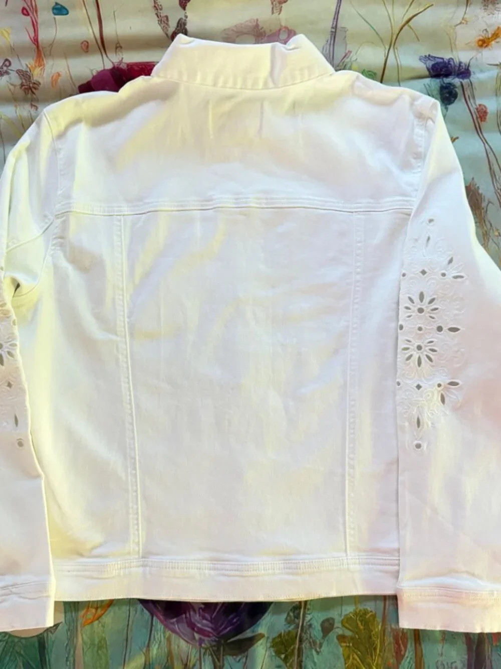 🆕TWRHILL Christie Brinkley White Denim Jacket XL | Embroidered Detail - Picture 7 of 9